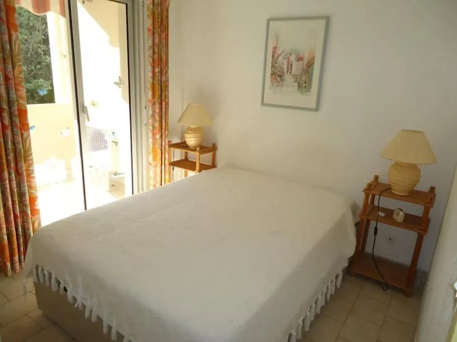 Bel Appartement Climatise 100M Plage Cavalaire-sur-Mer 0*,  Francia